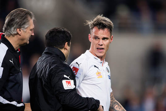 Örebros Erik Moberg har ont