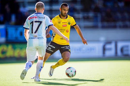 Elfsborgs Issam Jebali utmanar Gefles Jonas Lantto
