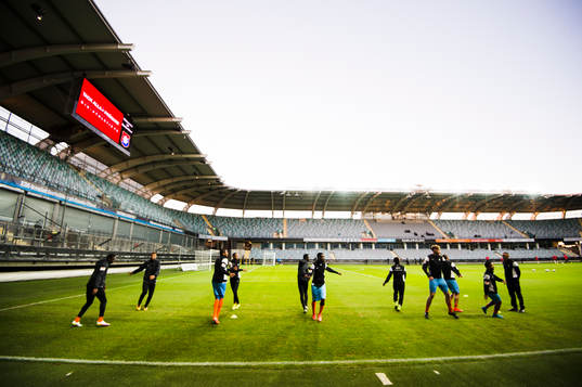 Athletics spelare värmer upp
