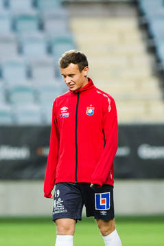 Örgrytes Rasmus Andernil Bozic värmer upp