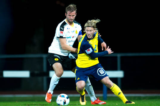 Ängelholms Philip Bernholtz och flagga Johannes Gustafsson
