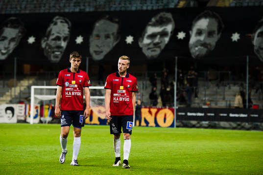 Örgrytes Daniel Paulson och Sebastian Ohlsson deppar