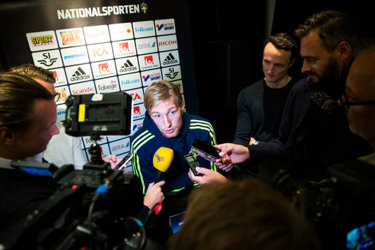 Emil Forsberg i mixed zone