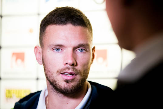Marcus Berg i mixed zone