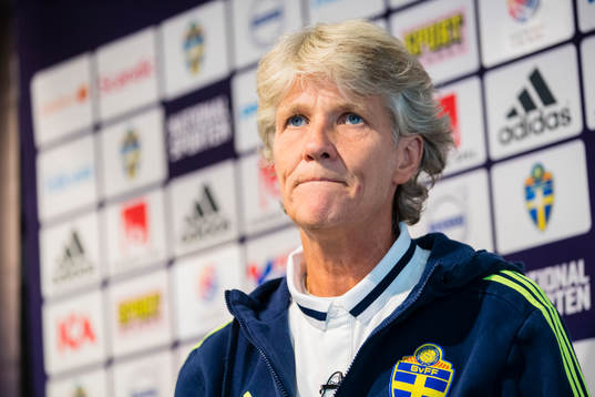 Sveriges förbundskapten för damfotbollslandslaget, Pia
