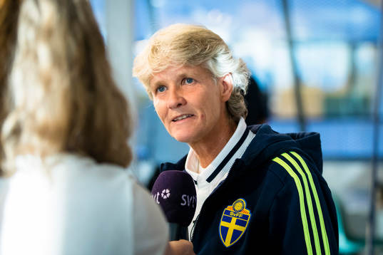 Sveriges förbundskapten för damfotbollslandslaget, Pia