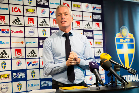 Sveriges förbundskapten för damfotbollslandslaget, Pia