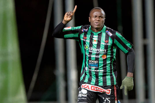 Varbergs Nsima Peter jublar