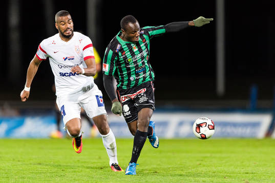 Assyriskas Kyle Konwea och Varbergs Nsima Peter