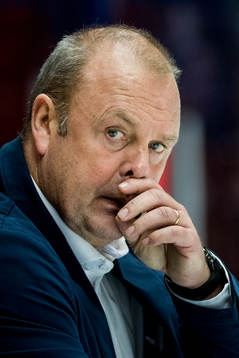 Leksands tränare Per-Erik Johnsson deppar