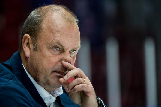 Leksands tränare Per-Erik Johnsson deppar