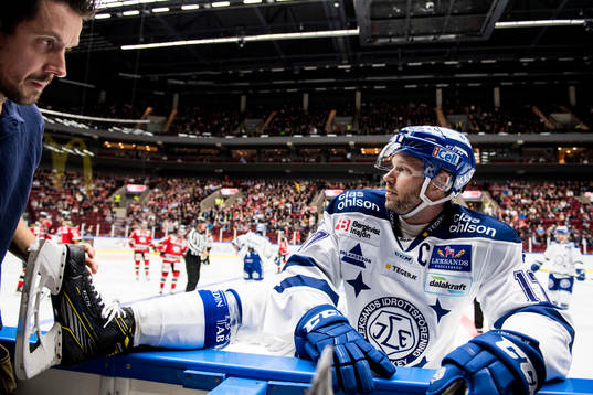 Leksands Jesper Ollas får skridskovård