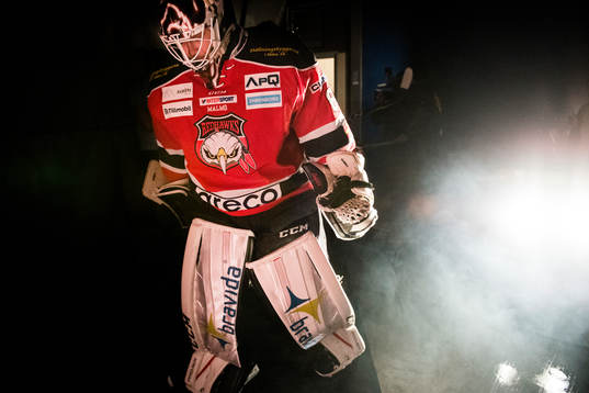 Malmö Redhawks målvakt Oscar Alsenfelt gör entré