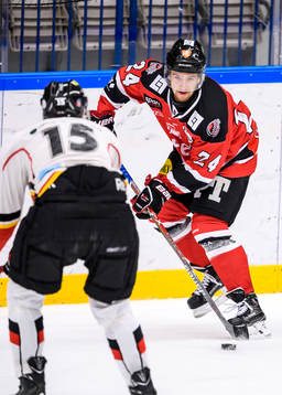 Piteås Viktor Sandberg med pucken