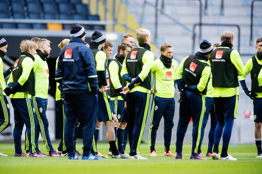 Sveriges spelare samlas