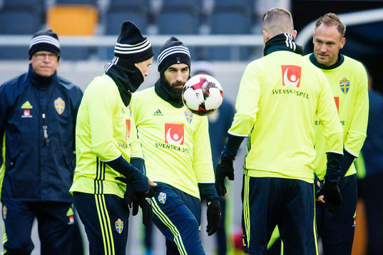 Sveriges Oscar Wendt, Jimmy Durmaz och Andreas Granqvist