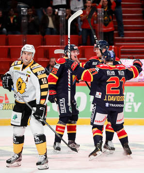 Djurgårdens Albin Lundin (m) jublar