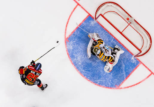 Djurgårdens Matt Anderson med en målchans på