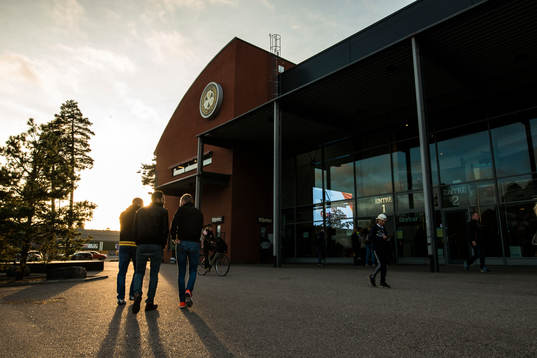 Entrén till Gavlerinken Arena före ishockeymatchen i SHL