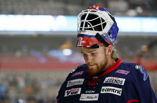Linköpings målvakt Marcus Högberg deppar