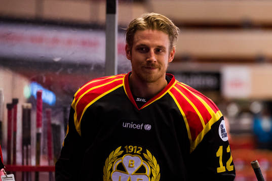Brynäs Gustaf Thorell före ishockeymatchen i SHL mellan