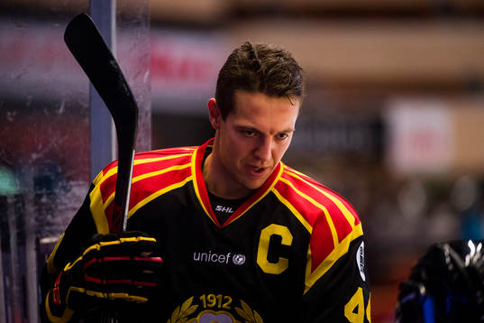 Brynäs Jacob Blomqvist före ishockeymatchen i SHL mellan
