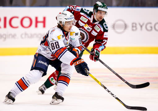 Växjös Adam Brodecki och Frölundas Patrik Carlsson
