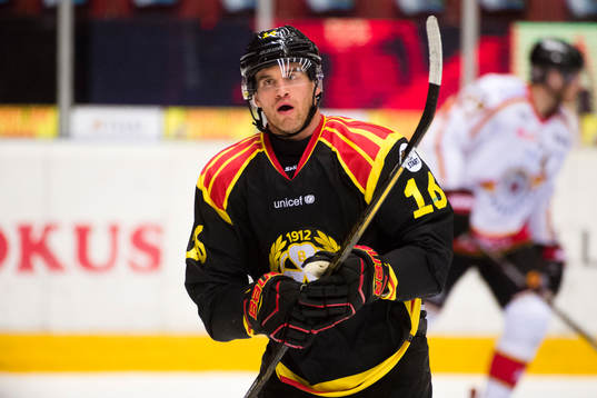 Brynäs Daniel Paille jublar