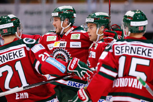 Frölundas Sebastian Stålberg (m) jublar