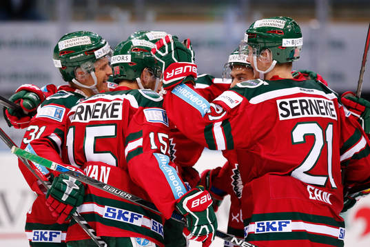 Frölundas spelare jublar