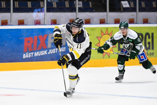 s Simon Önerud gör 1-4 i tom kasse