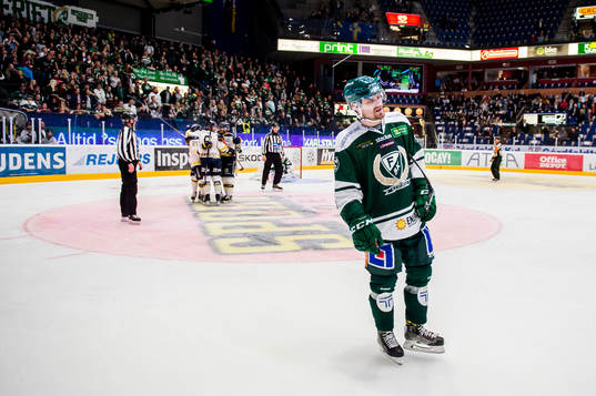 Färjestads Mikael Wikstrand  deppar