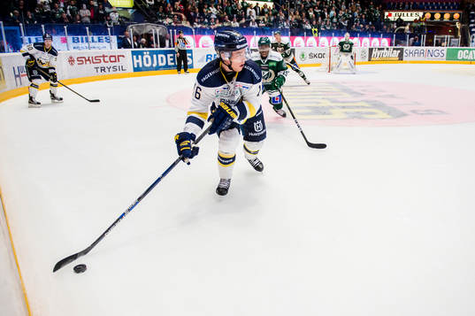 s Filip Sandberg och Färjestads Hugo Enock