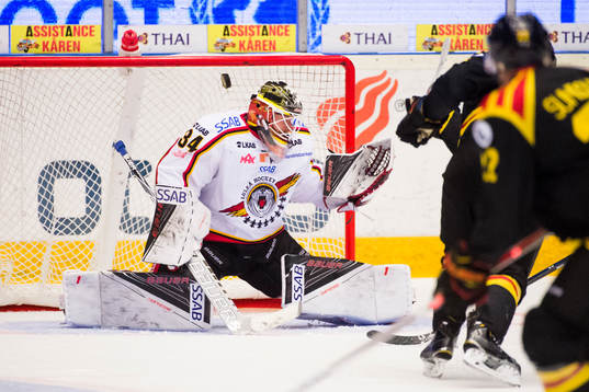 Brynäs Ponthus Westerholm gör 4-2 bakom Luleås målvakt