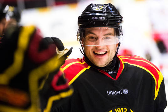 Brynäs Pathrik Westerholm  jublar