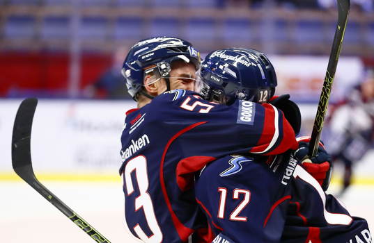 Linköpings Eddie Larsson och Sebastian Karlsson jublar