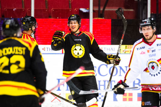 Brynäs Oskar Lindblom jublar