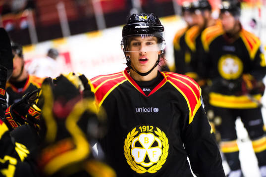 Brynäs Oskar Lindblom jublar