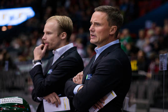 Frölundas assisterande tränare Johan Lundskog och
