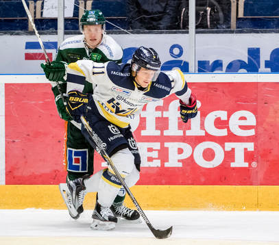s Simon Önerud