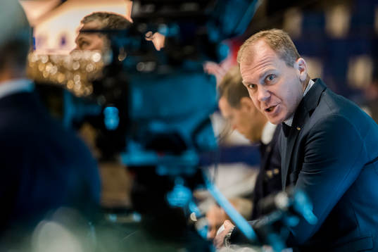 s tränare Johan Lindbom