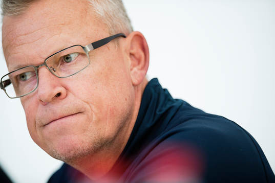 Sveriges förbundskapten Janne Andersson deltar i en