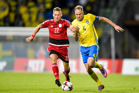 Luxemburgs Aurelian Joachim och Sveriges Andreas Granqvist