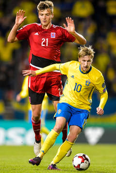 Sveriges Emil Forsberg och Luxemburgs Maurice Deville