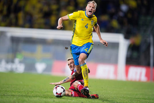 Luxemburgs Aurelian Joachim och Sveriges Andreas Granqvist