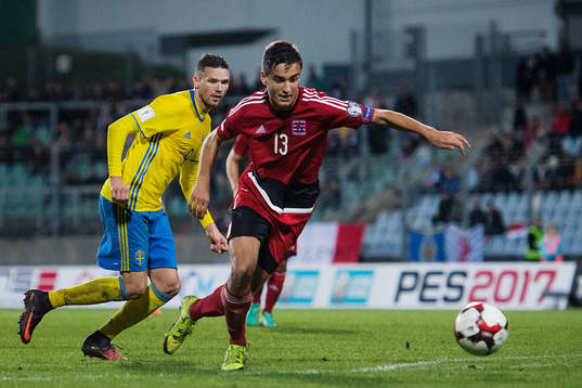 Sveriges Marcus Berg och Luxemburgs Dirk Carlson