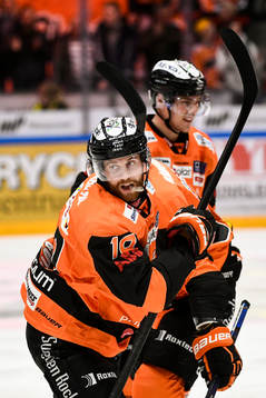 Karlskronas Mattias Guter jublar