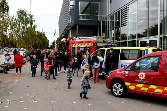 Familjedag på Lindab Arena räddningstjänsten är på