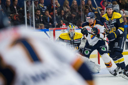 s målvakt Fredrik Pettersson-Wentzel och Kevin Stenlund