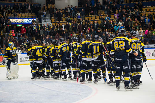 s spelare tackar målvakt Fredrik Pettersson-Wentzel